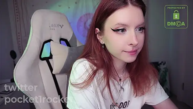 Snapshot of _PocketRocket_ chatting on 02.01.25 PocketRocket online show from 02.01.25