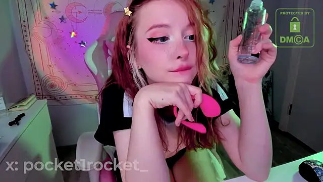 Snapshot of _PocketRocket_ chatting on 09.21.25 PocketRocket online show from 09.21.25