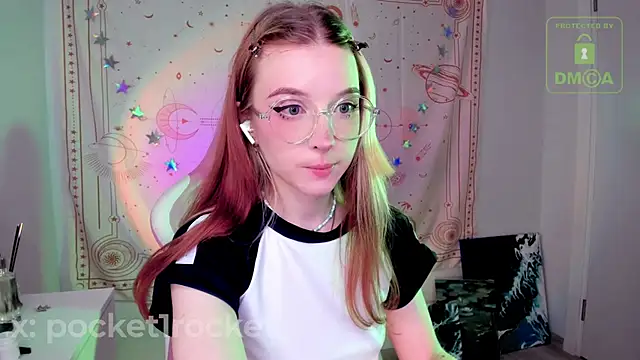 Snapshot of _PocketRocket_ chatting on 11.14.25 PocketRocket online show from 11.14.25