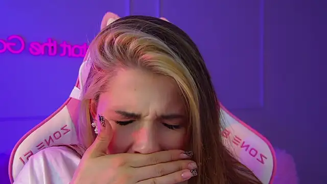 VanessaCelesti online show from 04.23.26