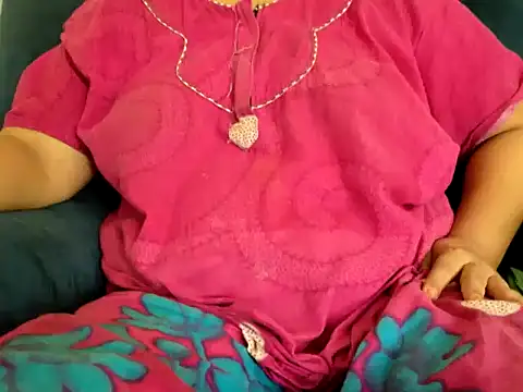 TamilDreamgirl08 online show from 04.10.26