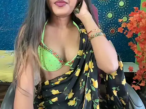 Snapshot of Brown-beauty chatting on 06.25.26 Brown-beauty online show from 06.25.26