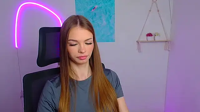 Snapshot of Lina_Loveuu chatting on 04.14.26 Lina Loveuu online show from 04.14.26