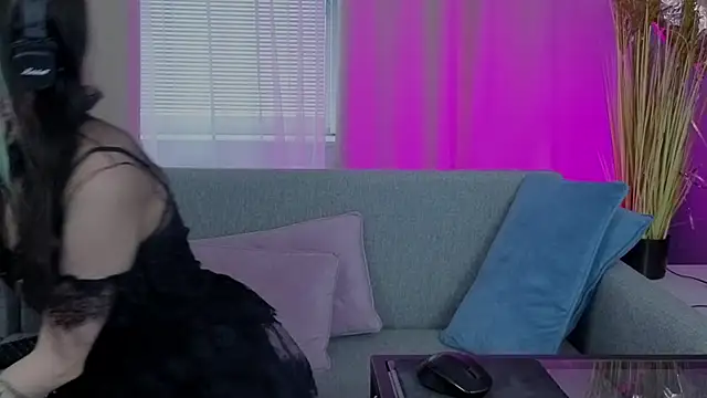 Snapshot of ToxicKittyy chatting on 02.21.26 ToxicKittyy online show from 02.21.26