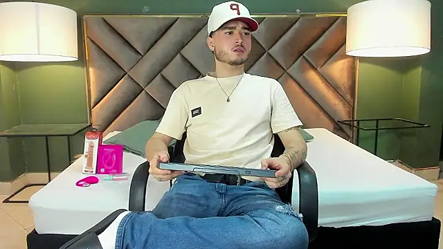 Salvattore Muller online show from 02.23.26