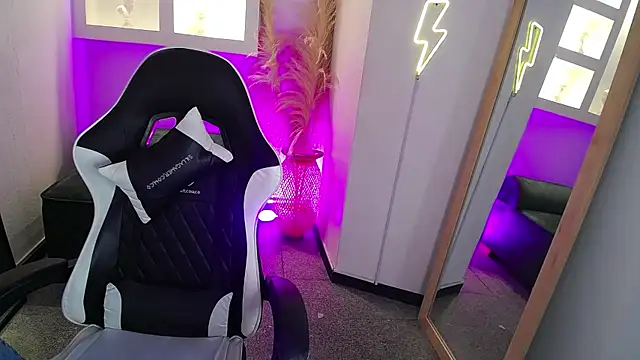 melodyy as online show from 04.02.26