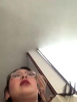 Snapshot of TatiJx_Pink chatting on 02.04.26 TatiJx Pink online show from 02.04.26