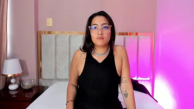 BelllaStone online show from 01.15.26