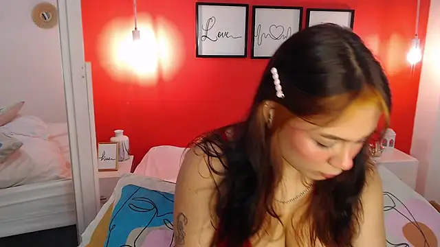 MaddyOwens 5 online show from 04.10.26