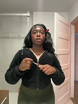 icelyne 2001 online show from 02.17.26