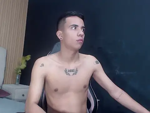 MaximoGrayy online show from 01.14.26