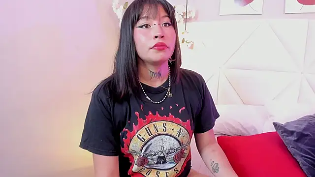 Adhara Vil online show from 02.12.26