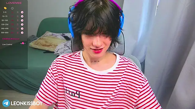 LeonBoykisser online show from 03.27.26