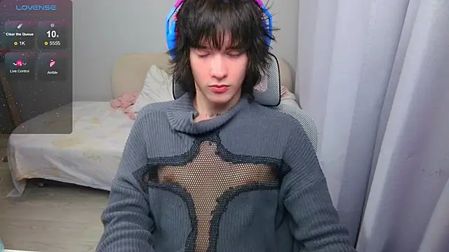 LeonBoykisser online show from 05.11.26