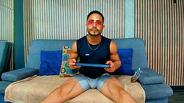 Vans Ross online show from 03.10.26