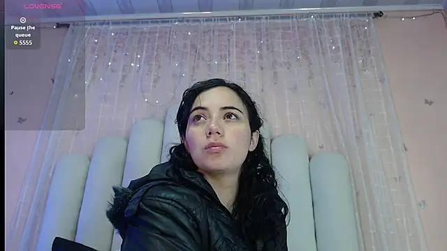 Snapshot of RoseConor_ chatting on 02.12.26 RoseConor online show from 02.12.26