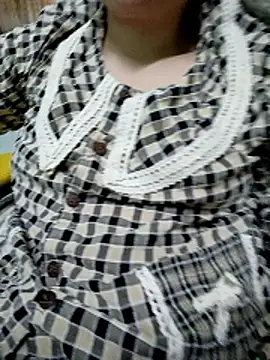 Snapshot of lylinhjim chatting on 01.18.26 lylinhjim online show from 01.18.26