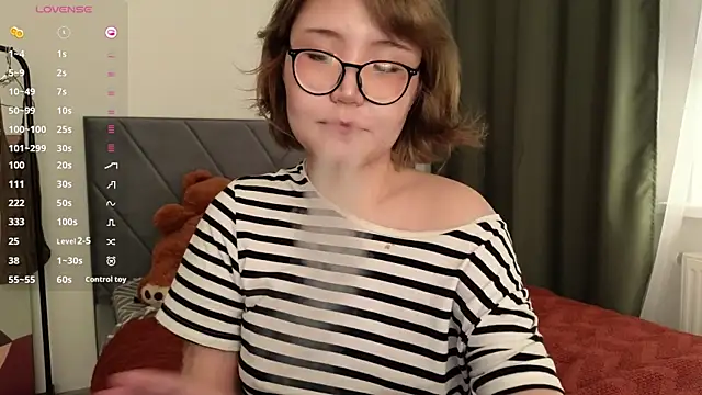 nullgirl online show from 04.05.26