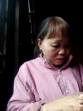 Snapshot of Sam-cute chatting on 02.01.26 Sam-cute online show from 02.01.26