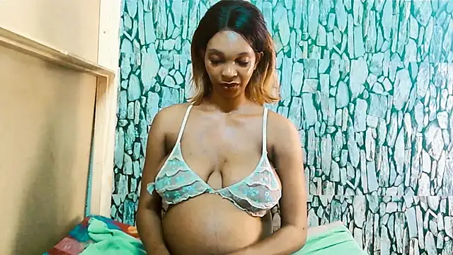 Snapshot of Caramelminxxx1 chatting on 02.20.26 Caramelminxxx1 online show from 02.20.26