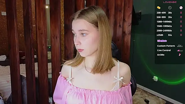 Snapshot of vickky_shy chatting on 02.23.26 vickky shy online show from 02.23.26