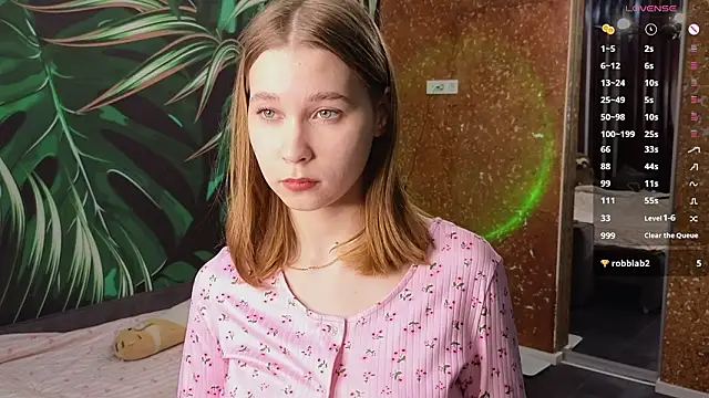 Snapshot of vickky_shy chatting on 02.27.26 vickky shy online show from 02.27.26