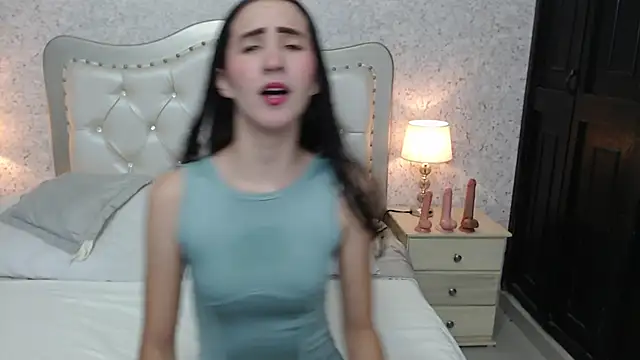 Snapshot of skinny_keily14 chatting on 02.25.26 skinny keily14 online show from 02.25.26