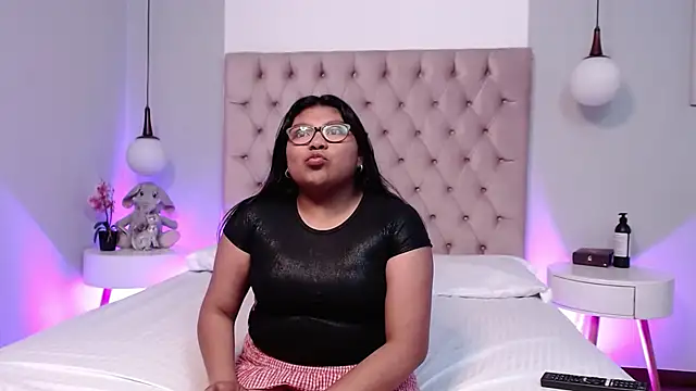 Kiri Black  online show from 01.16.26