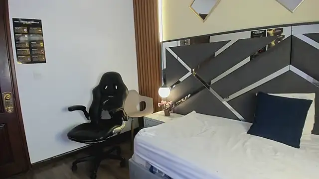 Ambarross  online show from 04.10.26