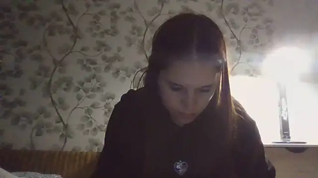 Snapshot of NyraLuna chatting on 05.18.26 NyraLuna online show from 05.18.26