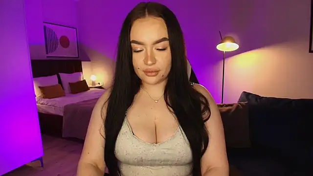 tinafox  online show from 02.19.26