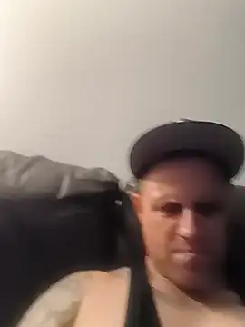 Snapshot of ThickaThuckDick07 chatting on 05.17.26 ThickaThuckDick07 online show from 05.17.26