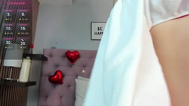 Snapshot of amber__moon1 chatting on 02.14.26 amber moon1 online show from 02.14.26