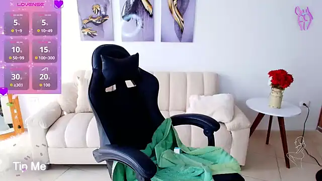 Cristina Ferreir online show from 03.24.26