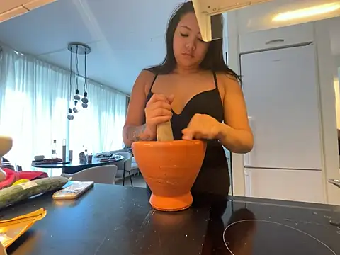 TitiTinyThai online show from 03.29.26