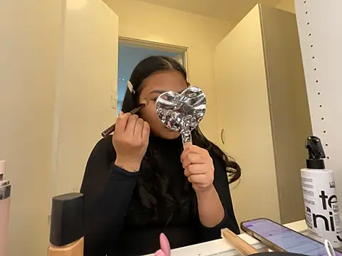 TitiTinyThai online show from 04.07.26