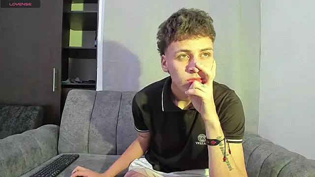 Snapshot of Two_sexboys chatting on 02.12.26 Two sexboys online show from 02.12.26