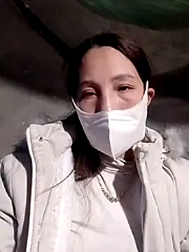 Snapshot of Gummiesu chatting on 01.15.26 Gummiesu online show from 01.15.26