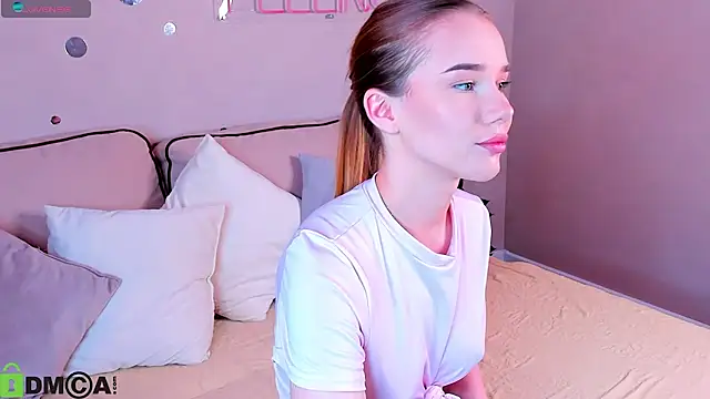 Nicole Vasquez online show from 02.04.26