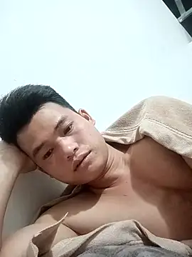 Maycute18 online show from 02.26.26