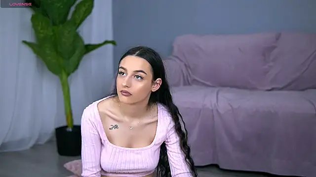 Snapshot of ElaraVixen chatting on 02.18.26 ElaraVixen online show from 02.18.26