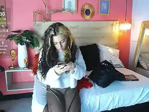 maria Turner1 online show from 04.17.26