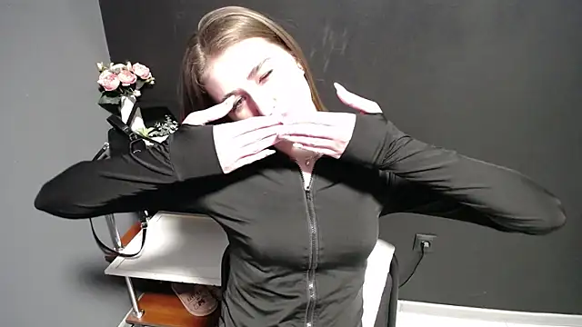 Sunny siren online show from 03.03.26