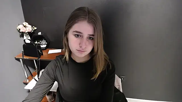 Sunny siren online show from 03.11.26