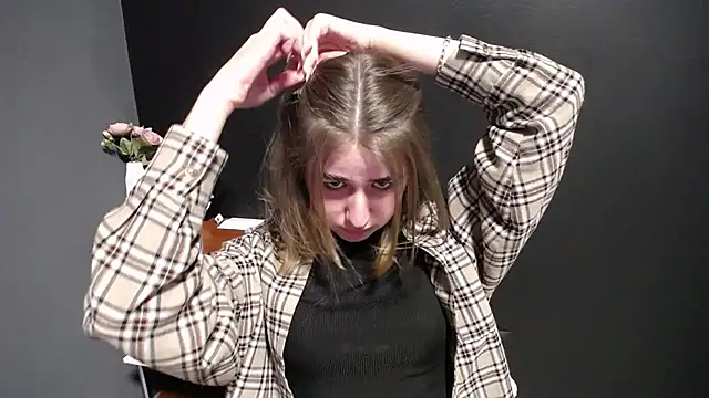 Sunny siren online show from 03.14.26