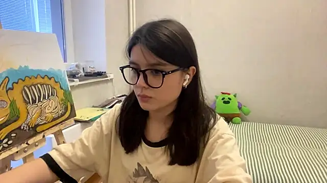 Snapshot of SaintMari chatting on 07.19.26 SaintMari online show from 07.19.26