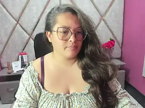 Sarah Boobs  online show from 04.11.26