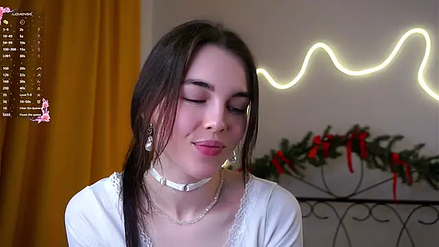 Snapshot of MirnaTellado chatting on 02.25.26 MirnaTellado online show from 02.25.26