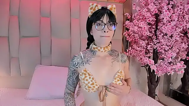 JuneCollins online show from 03.30.26