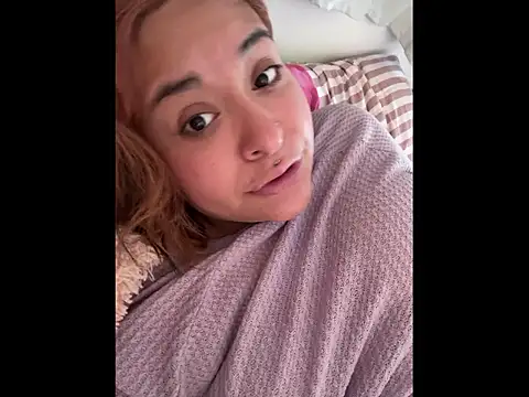 Nailealipsglossy online show from 02.18.26